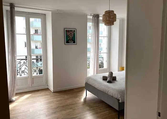 T2 Île de Nantes proche CHU avec Parking Nantes