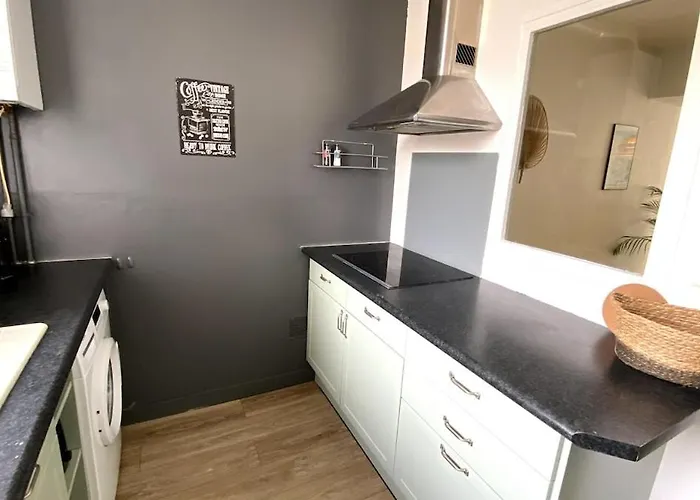 Appartement T2 Île de Nantes proche CHU avec Parking *