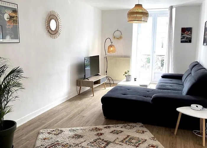 T2 Île de Nantes proche CHU avec Parking *