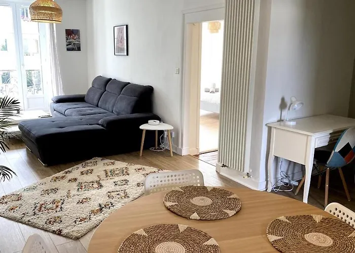 Appartamento T2 Ile De Nantes Proche Chu Avec Parking *