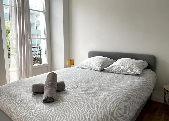 T2 Ile De Nantes Proche Chu Avec Parking